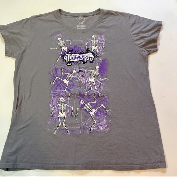 Gildan Tops - Gildan Women’s Halloween Shirt Size XL